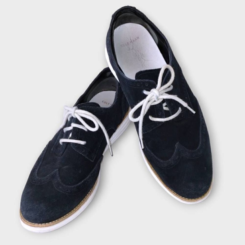 Cole Haan Women's Dark Navy/Black Suede Wingtip Oxfords-Size 9.EUC